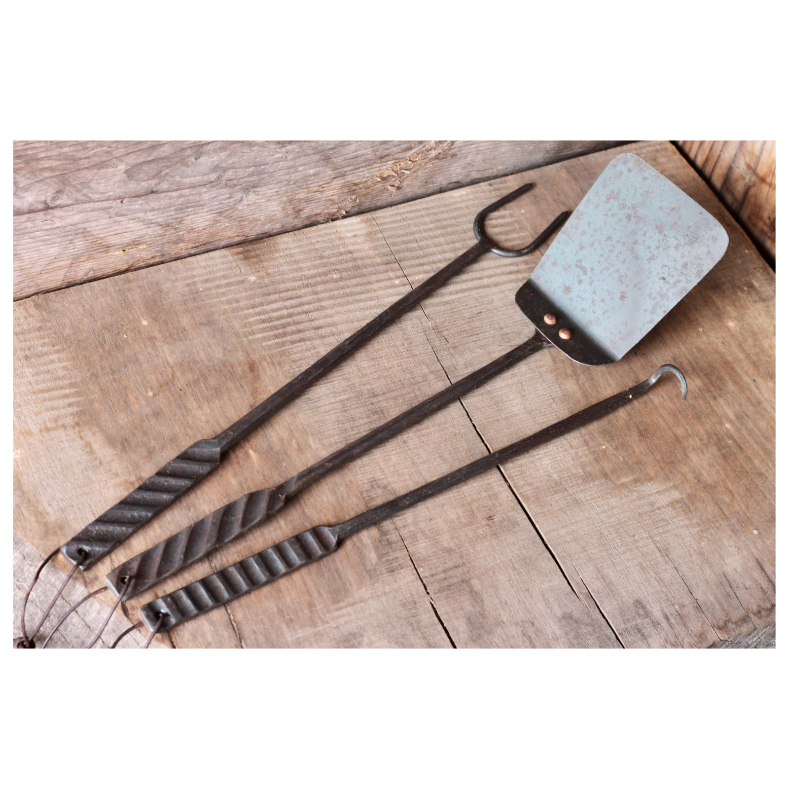 Grilling Spatula: "Grill-Marked" Handle